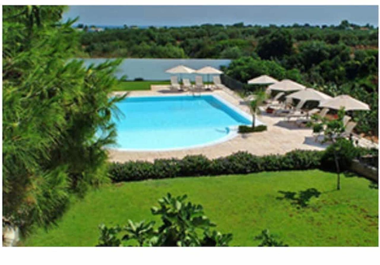 Room In Bb - Stunning Quadruple Room In Ancient Masseria Near The Sea In A Quiet Olive Trees Ostuni Exteriör bild